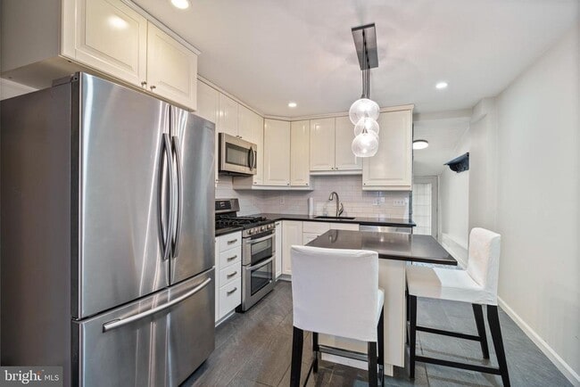 Photo - 411 Folsom St