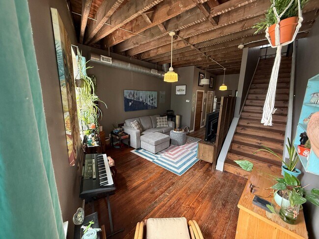 Photo - 209 W Girard Ave