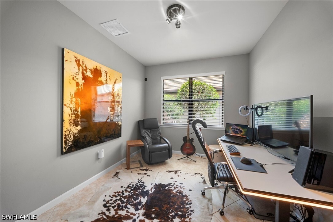 Photo - 7052 Live Oak Dr