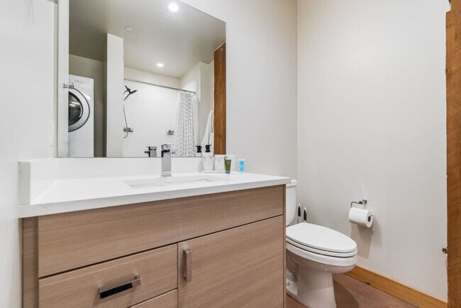 2120 Commerce St Unit SI ID1045870P