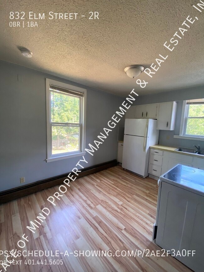 Photo - 832 Elm St Unidad 2R