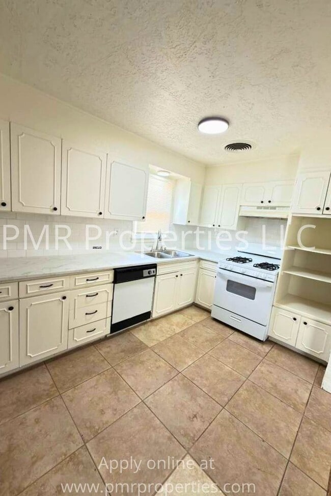 Photo - 2513 SW A Ave