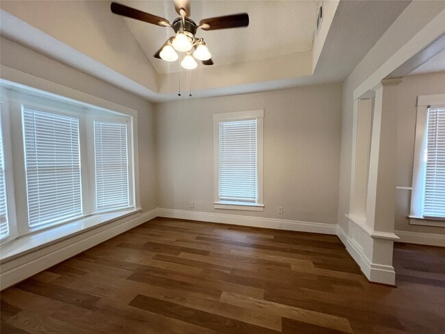 Photo - 421 E Myrtle St