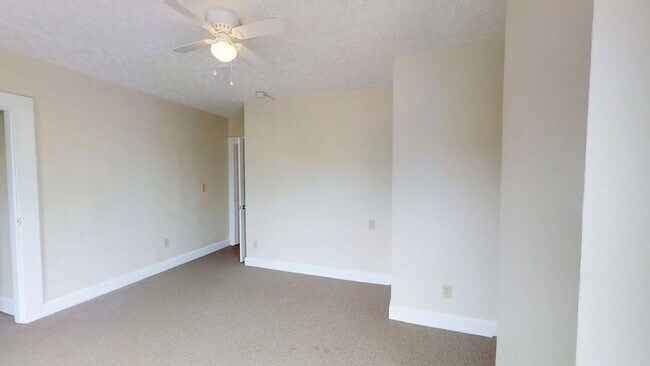 Photo - 79 E 7th Ave