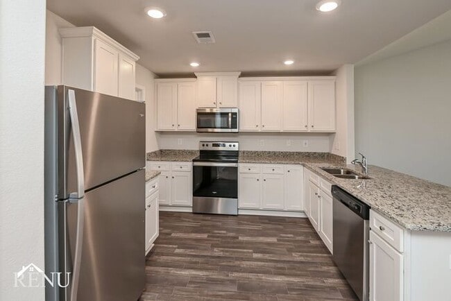 Photo - 243 Sundew Rd