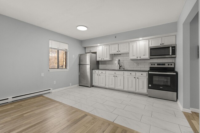 Photo - 543 Woodward Ave Apartment Unit 5