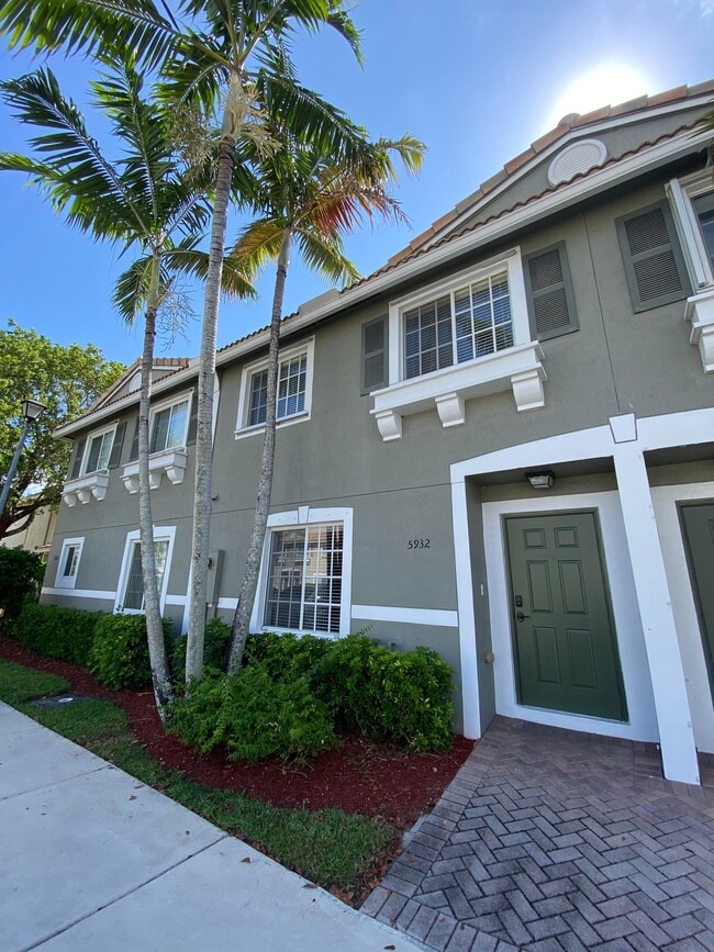 Building Photo - 5932 Manchester Way Rental