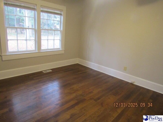 Photo - 511 Seneca Dr