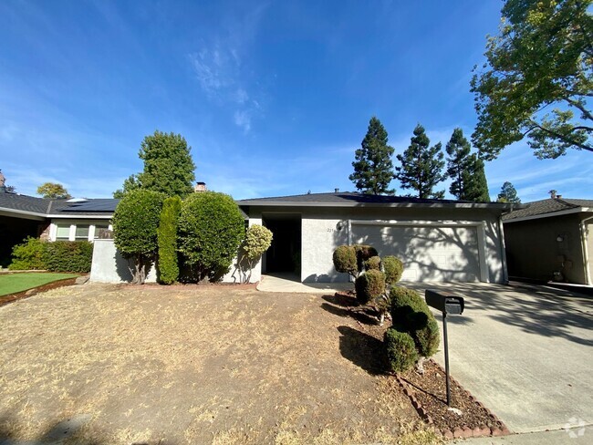 Building Photo - Nice Single Level Home in Martinez!