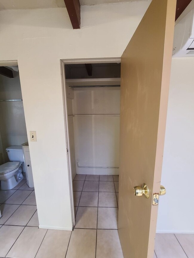 Photo - Cozy 2 bedroom 1 bathroom Unit Estrella2924-B