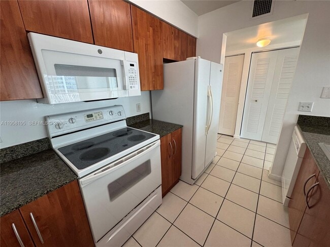 Photo - 1200 Brickell Bay Dr Unit 3405
