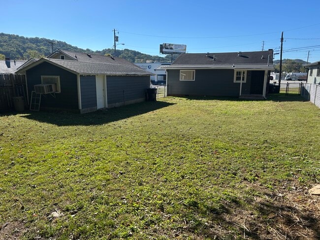 Photo - 105 Cross St