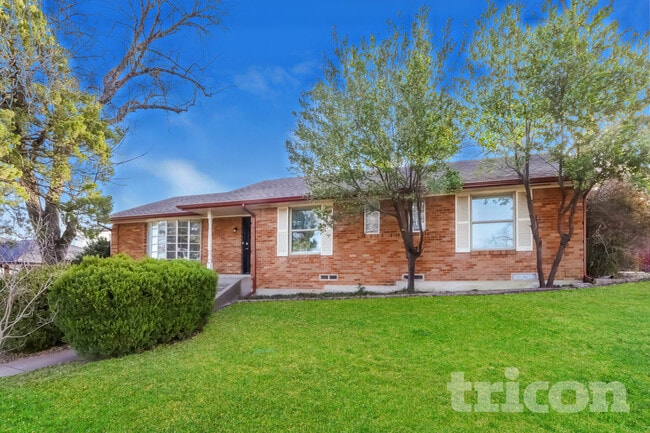 Building Photo - 3240 Springwood Ln