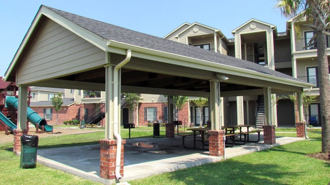 Baypointe Apartments