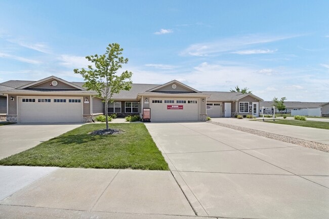 Photo - Redwood Plainfield