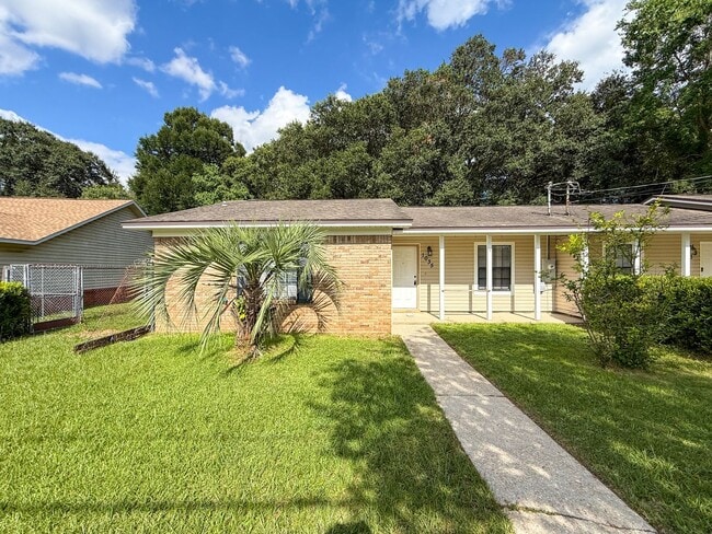 Building Photo - 1035 Peakview Dr