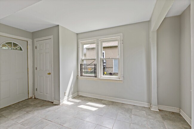 Photo - 36 157th St Unidad 1C