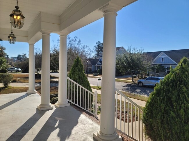 Photo - 2508 Goldenrod Wy