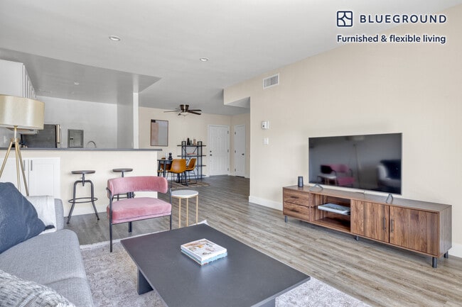 Photo - 22111 Calvert St Unit FL4-ID698