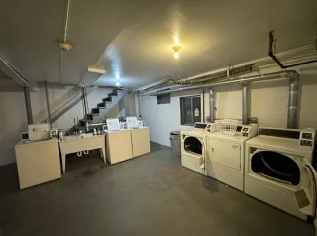 Photo - 685 E Fullerton Ave Unit 201