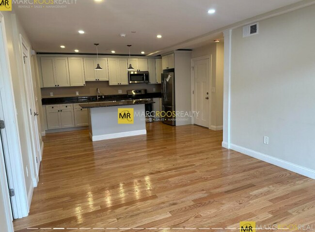 Building Photo - 628 Trapelo Rd Rental