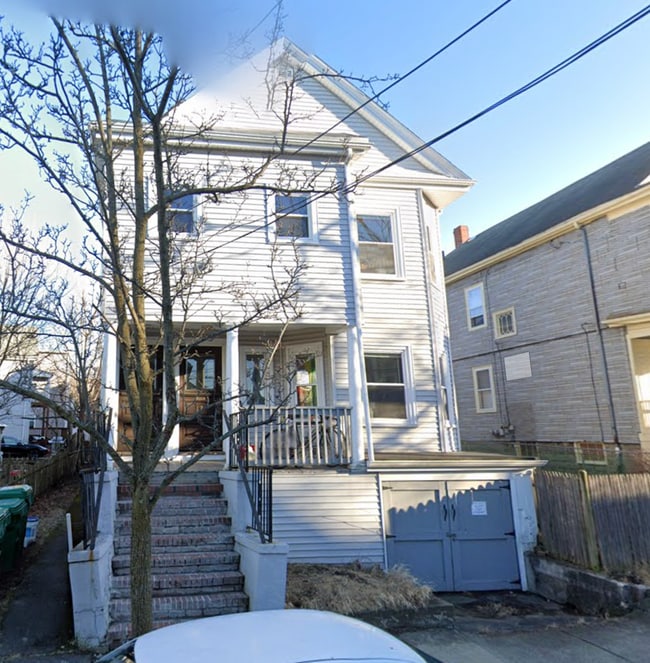 Building Photo - 12 Pinkham Rd Rental