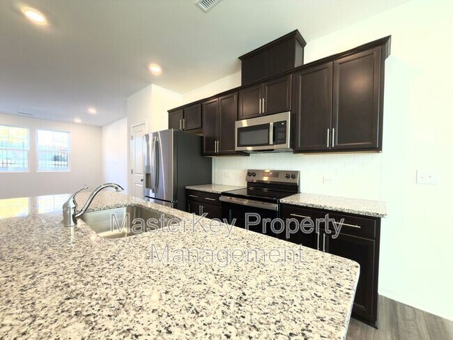 Photo - 1504 Crescent Townes Wy