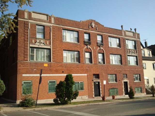 South Chicago Apartments - 2838 E 91st St Chicago, IL 60617