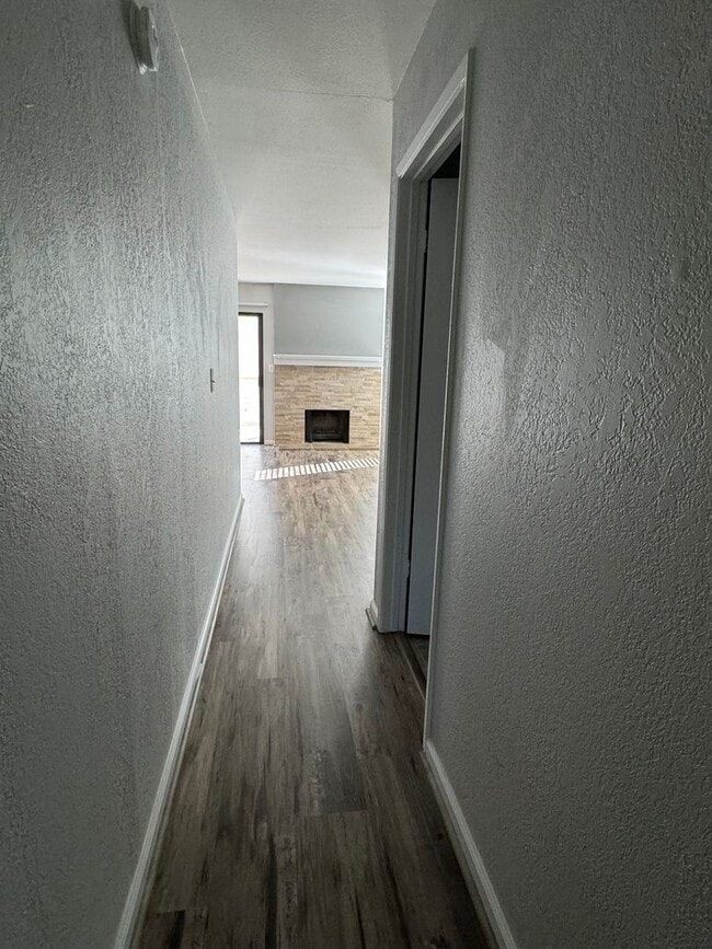 Photo - Remodeled 2-Bed, 2-Bath Condovwalking distance to Downtown Auburn! Super clean!