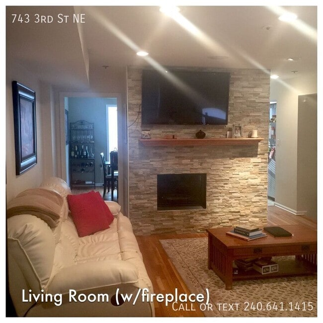 Photo - 743 3rd St NE