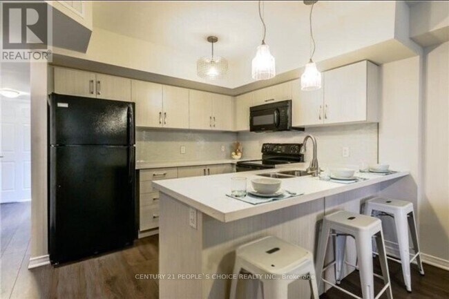 Photo - 2441 Greenwich Dr