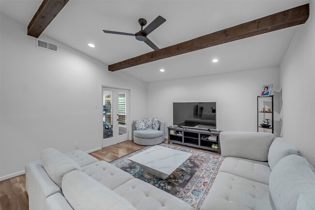 Photo - 7915 Greenbush St