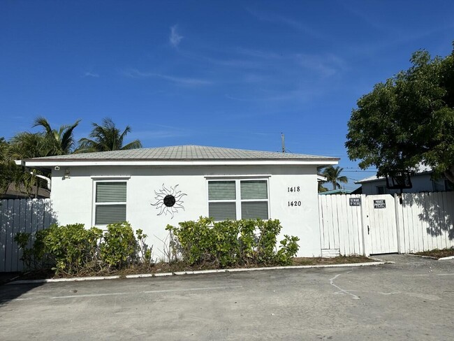 Building Photo - 1418 N Federal Hwy Rental