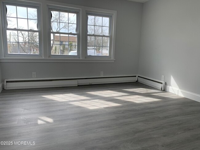 Photo - 219 Hyers St