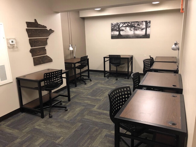 Photo - The Denn of Dinkytown