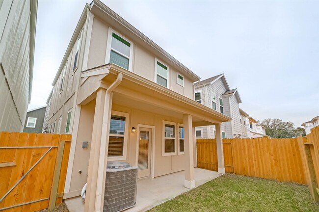 Photo - 1521 Beach Oak Dr