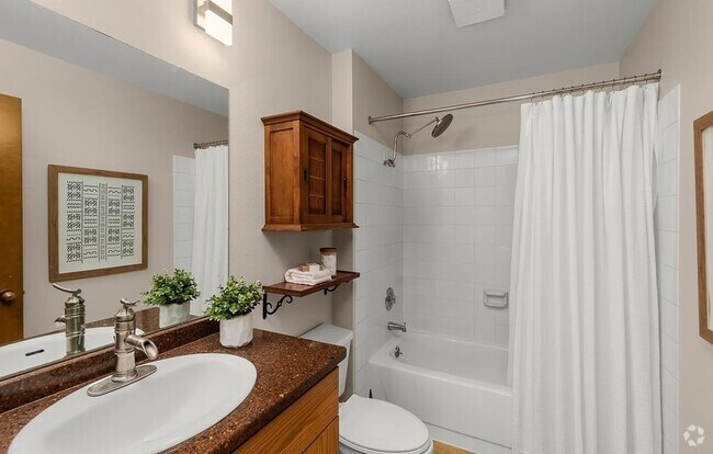 Building Photo - 1710 S Harbor Way Rental