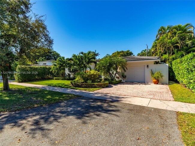 Photo - 5510 San Vicente St