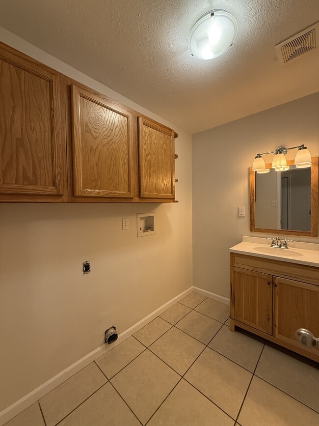 Photo - 1242 Sanford Dr