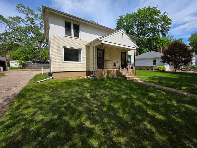 Building Photo - 626-628 Ripley Ave Unit 626 Ripley Ave Rental