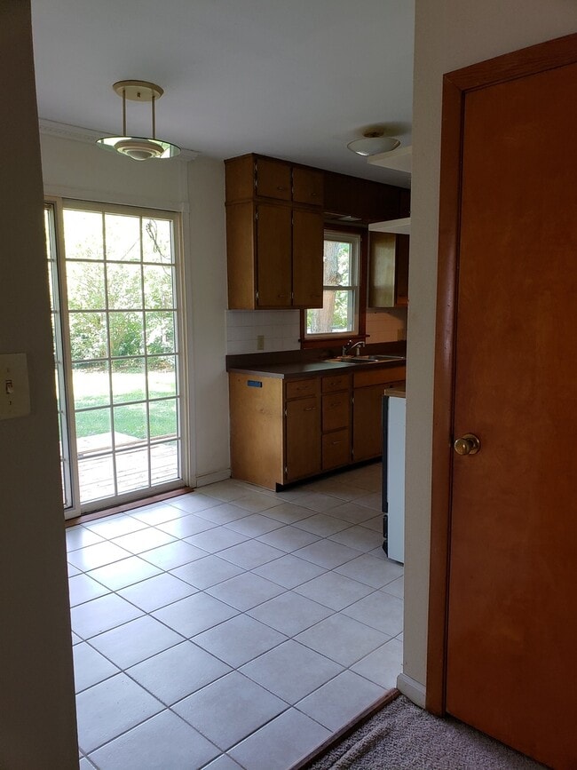 Photo - 1607 Cornell Dr