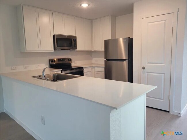 Photo - Room in House on Noir Ln