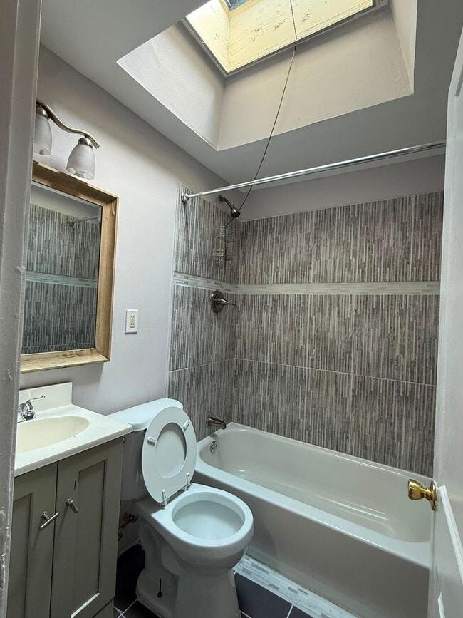 Photo - 7215 Guilford Rd