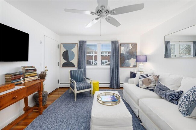 Photo - 70 Carroll Ave Unit 1009