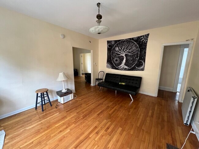 Photo - 852 Sumner Ave Unit 852 Sumner Apartment