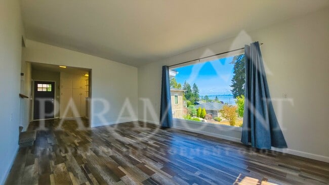 Photo - 2461 1st Ave E