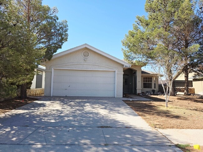 Charming 3 Bedroom, 2 bath Home in West El... - Charming 3 Bedroom, 2 bath Home in West El...