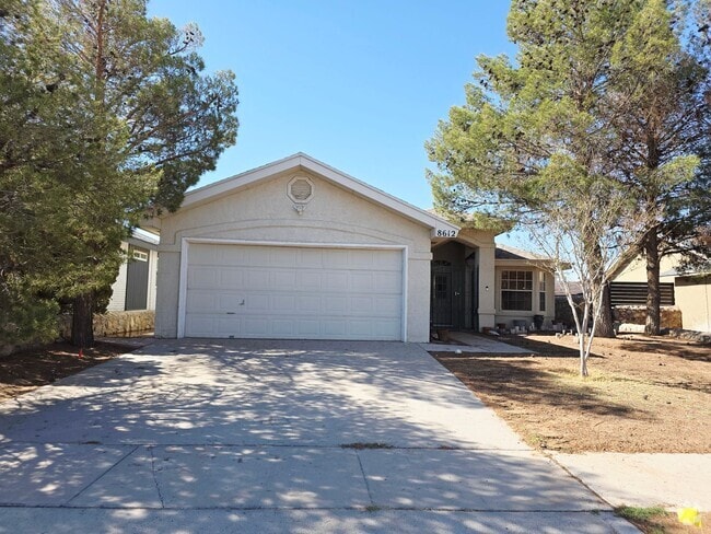 Building Photo - Charming 3 Bedroom, 2 bath Home in West El...