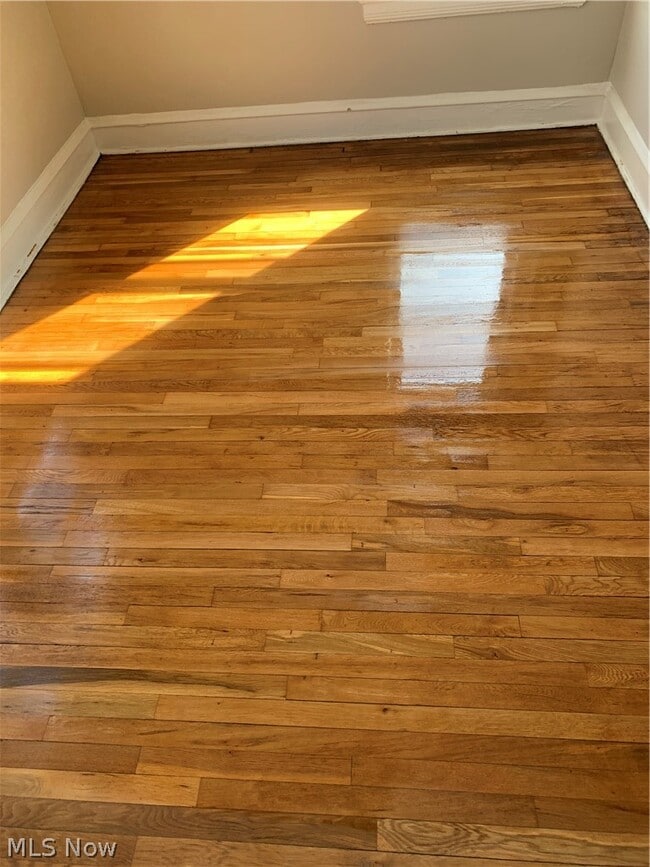 Photo - 1311 W 69th St Unit 4