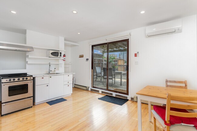 Photo - 89 Willcocks St